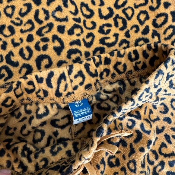 Adorable Leopard Pants and Top - Picture 4 of 5